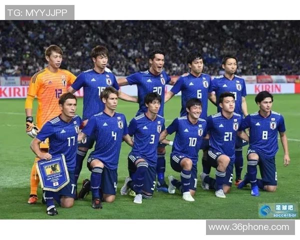 日本足球明星体重揭秘：他们的身材管理与竞技表现之间的关系分析